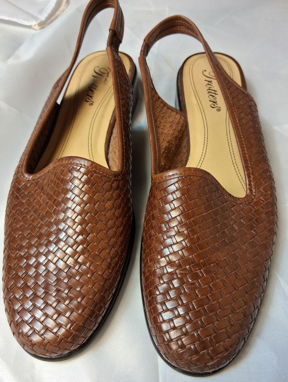 Trotters Lea Brown Woven Leather Slingback Flats Size 7.5 S Slim